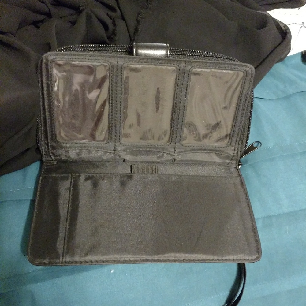 Wallet - Picture 3 of 5